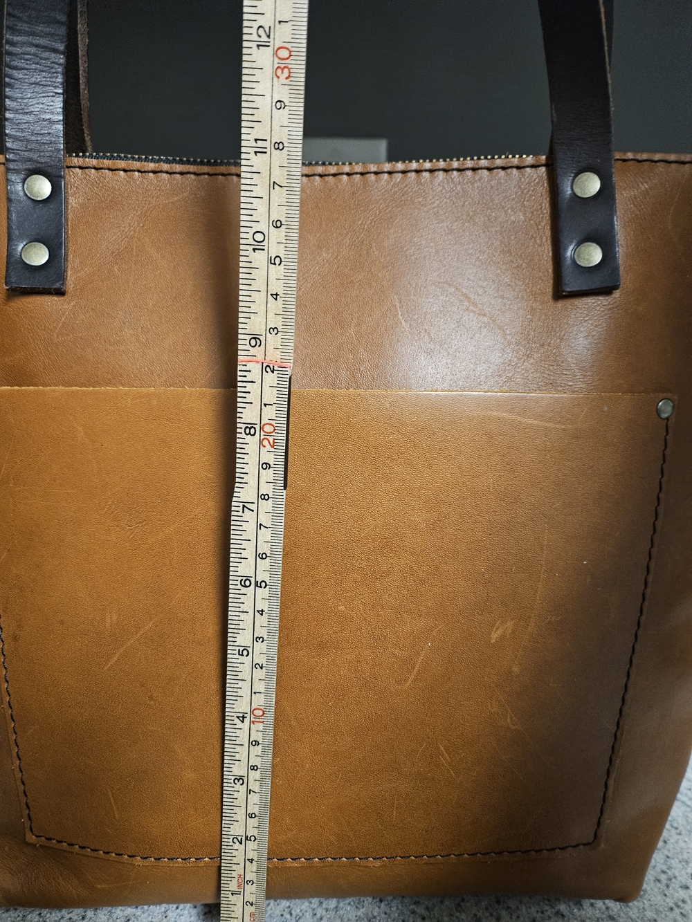 Everyday Leather Tote in Warm Tan with Dark Brown Handles Medium. - Picture 5 of 12